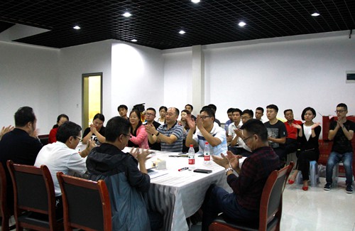 大秦置業(yè)公司深入一線(xiàn)宣講寧董事長(zhǎng)講話(huà)精神