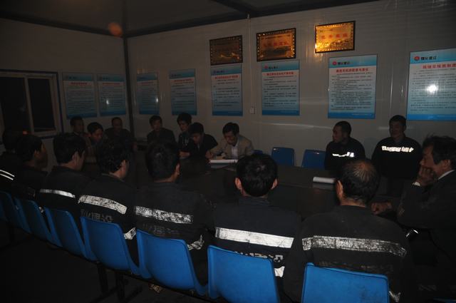 掘進公司隨機檢查傳導(dǎo)壓力緊繃一線安全弦