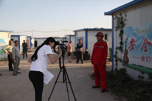 強(qiáng)化宣傳造勢(shì) 營(yíng)造濃厚氛圍