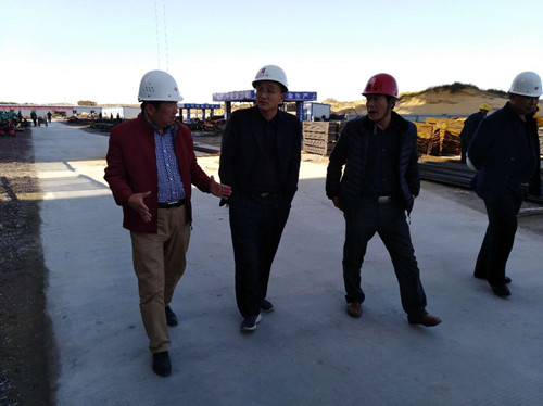 恒源集團(tuán)公司黨委書記、監(jiān)事長王勝勇一行蒞臨天工公司小保當(dāng)選煤廠末煤倉工地考察