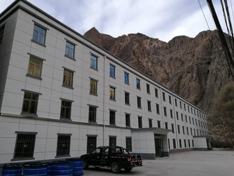 機電安裝公司酒鋼項目部宿舍樓維修工程順利通過驗收