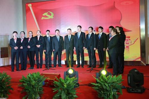 “放歌新時(shí)代，開啟新征程，譜寫‘雙特百億’新篇章”