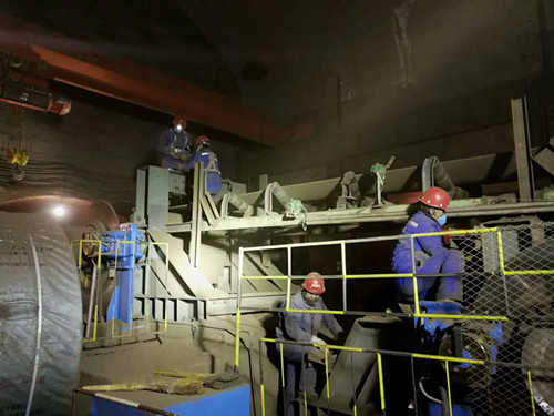 機(jī)電安裝公司酒鋼項(xiàng)目部打響新年第一槍