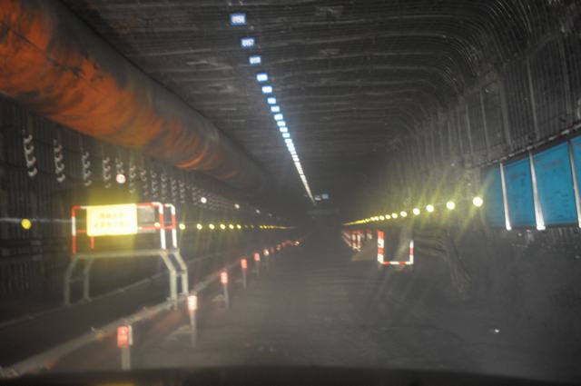 掘進公司紅柳林項目部聯(lián)絡(luò)巷高精度貫通