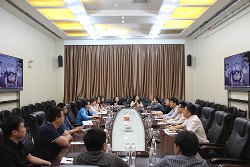 建設(shè)集團(tuán)召開(kāi)機(jī)關(guān)青年員工“助力雙特百億，爭(zhēng)當(dāng)青年先鋒”專題座談會(huì)