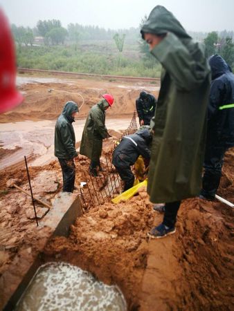 天工公司安裝三部抗洪搶險(xiǎn)確保工程項(xiàng)目不受損