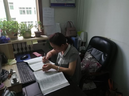 陜煤建設(shè)銅煤公司基層車間工會(huì)強(qiáng)化女職工教育培訓(xùn)，提升女職工綜合素質(zhì)