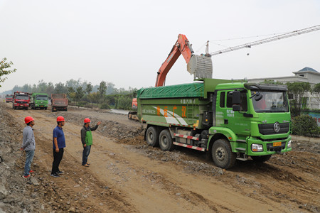 陜煤建設(shè)漢中分公司多點(diǎn)齊動打好漢中金華路項(xiàng)目攻堅戰(zhàn)