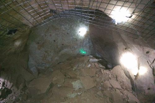 陜煤建設(shè)礦建二公司冶坪煤礦中央變電所通道與井底車(chē)場(chǎng)順利貫通