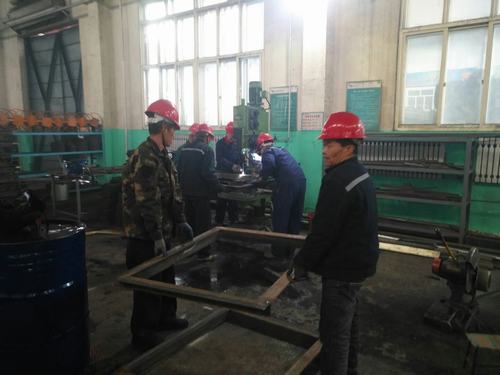 外部市場(chǎng)傳捷報(bào)，施工現(xiàn)場(chǎng)干勁足