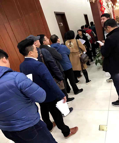 陜煤建設(shè)公司：龍灣水境一期車位排號(hào)火熱進(jìn)行