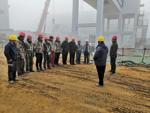 陜煤建設銅煤公司承建的曹家灘礦井主廠房至矸石倉、主廠房至煤泥卸載點帶式輸送機棧橋工程順利吊裝