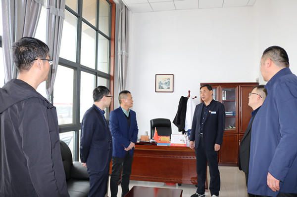 對(duì)標(biāo)學(xué)習(xí)    交流經(jīng)驗(yàn)