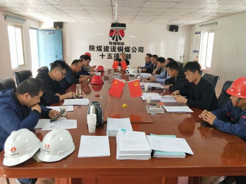 陜煤建設(shè)銅煤公司第十五項(xiàng)目部承建的藍(lán)山水岸（南區(qū)）13#樓順利通過(guò)主體驗(yàn)收