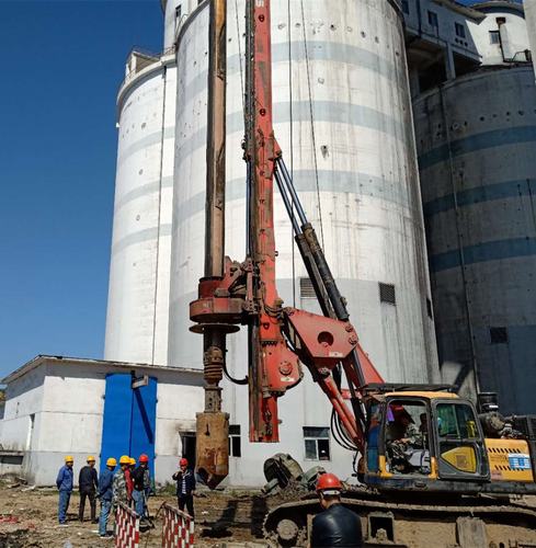 陜煤建設(shè)韓城分公司新建產(chǎn)品倉(cāng)棧橋及轉(zhuǎn)載點(diǎn)工程首樁開鉆正式破土動(dòng)工