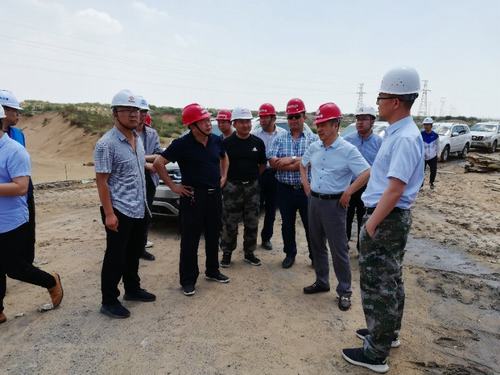 陜西鐵路物流集團(tuán)有限公司黨委書(shū)記、執(zhí)行董事、總經(jīng)理趙國(guó)智一行蒞臨靖神鐵路項(xiàng)目施工現(xiàn)場(chǎng)檢查指導(dǎo)工作