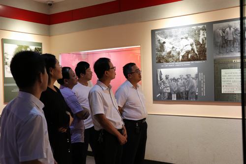 陜煤建設(shè)澄合分公司領(lǐng)導(dǎo)班子開(kāi)展愛(ài)國(guó)主義教育過(guò)主題黨日