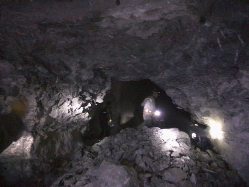 陜煤建設(shè)礦建二公司車村項目部井底行人聯(lián)絡(luò)巷實現(xiàn)精準(zhǔn)貫通