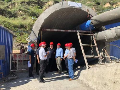 子長(zhǎng)市人大副主任強(qiáng)琪蒞臨陜煤建設(shè)礦建二公司車村項(xiàng)目部開展調(diào)研