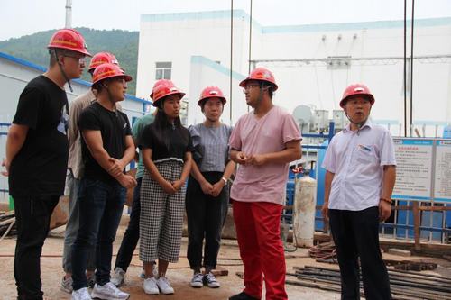 黃陵建北煤礦青年人才到建莊項目部參觀學(xué)習(xí)工程標(biāo)準(zhǔn)化建設(shè)