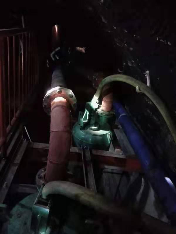 陜煤建設(shè)機(jī)電安裝公司完成曹家灘礦井主副斜井2#聯(lián)巷排水設(shè)備安裝