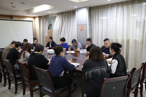 陜煤建設(shè)路橋分公司傳達(dá)學(xué)習(xí)集團(tuán)主題教育總結(jié)會精神