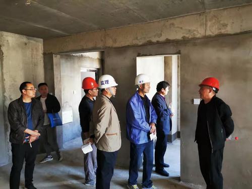 陜煤建設(shè)銅煤公司菊花園小區(qū)1#樓、荷花園1#、5#樓順利通過竣工驗收