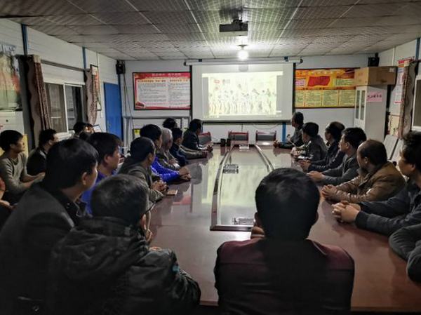 陜煤建設(shè)礦建二公司冶坪項(xiàng)目部用視聽(tīng)盛宴樹(shù)牢防火意識(shí)，強(qiáng)化責(zé)任擔(dān)當(dāng)