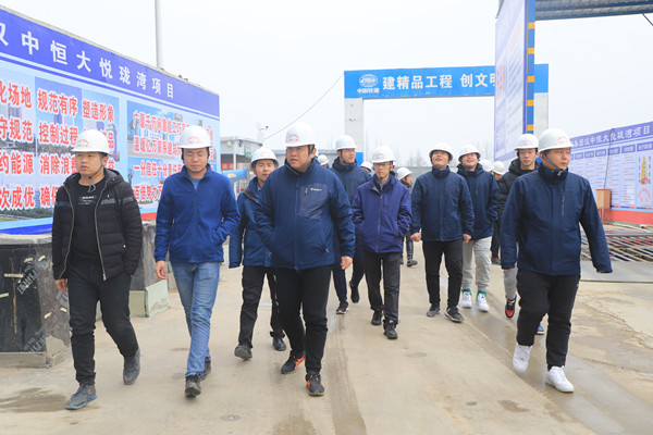 陜煤建設(shè)漢中分公司赴中鐵十二局集團(tuán)漢中悅瓏灣項(xiàng)目對(duì)標(biāo)交流