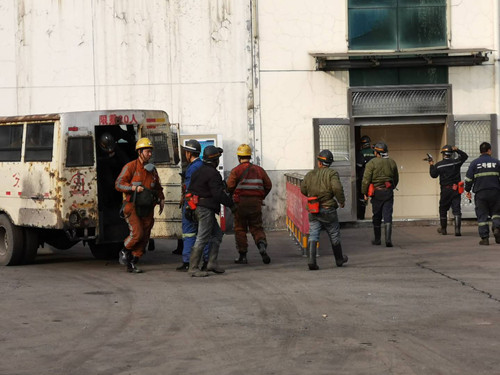 陜煤建設機電安裝公司黃陵項目部：除夕，我們升井了