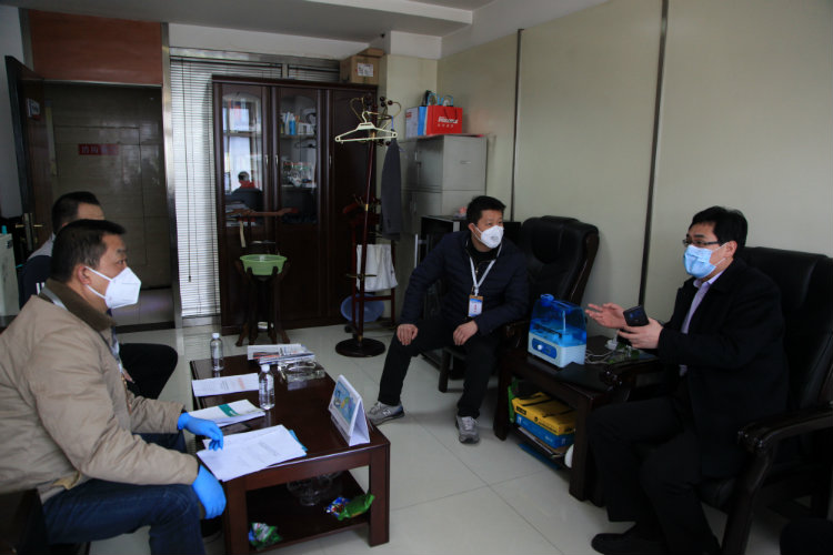 西安市經(jīng)開區(qū)蒞臨陜煤建設開展疫情防控復工復產(chǎn)驗收工作