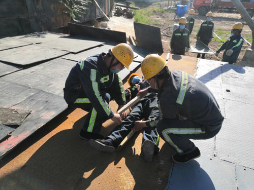 陜煤建設(shè)機(jī)電安裝公司彬長項目部：開展安全應(yīng)急演練促生產(chǎn)