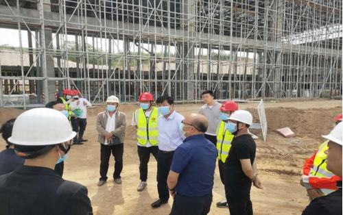 彬州市市長王宏志蒞臨銀西高鐵彬州東站前廣場項目檢查指導工作