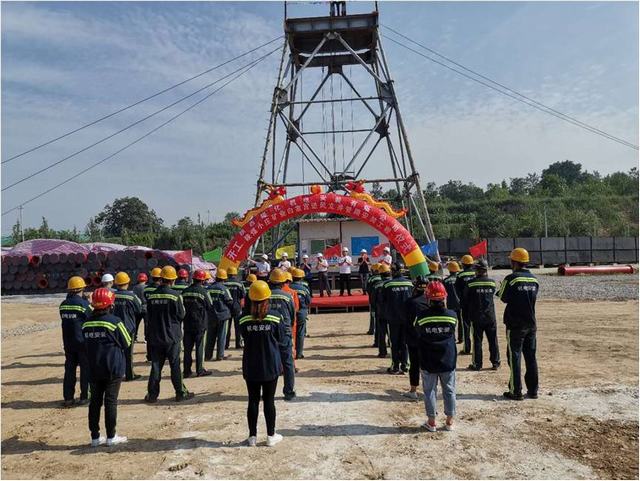 陜煤建設(shè)機(jī)電安裝公司:彬長小莊礦白家宮進(jìn)風(fēng)立井管路安裝工程正式開工