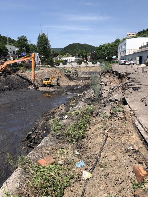 銅川礦業(yè)公司玉華煤礦柴家溝井污水沉淀池護坡及道路搶修方案設(shè)計圓滿完成