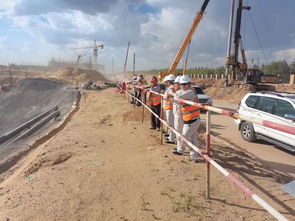 西北電力設計院有限公司黨委書記、董事長胡明深入陜煤建設天工公司施工現(xiàn)場慰問指導工作