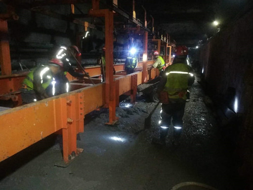 陜煤建設(shè)機(jī)電安裝公司承建的小保當(dāng)?shù)V112203順槽膠帶機(jī)一次試運(yùn)轉(zhuǎn)成功