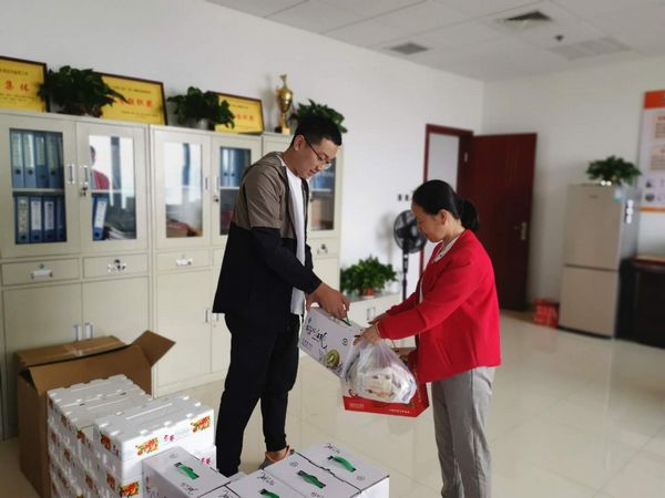 陜煤建設(shè)天工公司中秋、國慶溫情慰問   鼓干勁