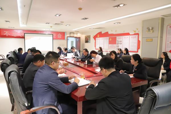陜煤建設(shè)礦建二公司組織專題會議學(xué)習(xí)傳達黨的十九屆五中全會精神