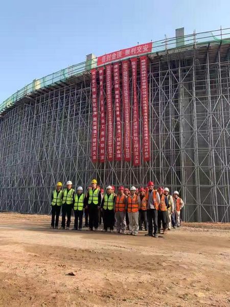 陜煤建設(shè)天工公司圓形煤場工程喜登金頂順利移交