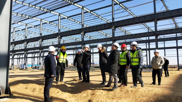 榆林市國資委副主任喬步林一行深入榆林市杭蕭綠色鋼結(jié)構(gòu)產(chǎn)業(yè)制造基地項目檢查指導(dǎo)工作