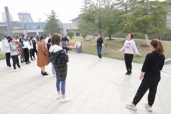 陜煤建設(shè)礦建二公司組織開展慶三八系列活動(dòng)