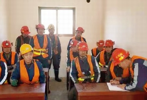 陜煤建設(shè)洗選煤運(yùn)營(yíng)公司第三項(xiàng)目部：奏鳴班前旋律 譜就安全序曲