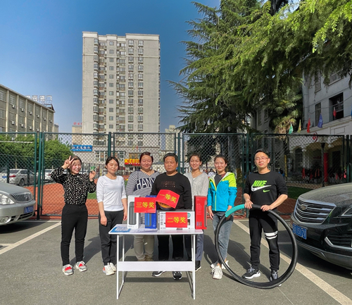 陜煤建設(shè)智慧泊車：五四青年喜迎十四運(yùn)，趣味運(yùn)動(dòng)會(huì)精彩上演