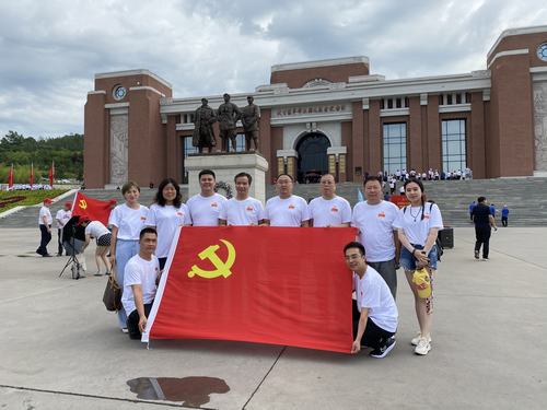 陜煤建設(shè)市場開發(fā)分公司開展“走進(jìn)照金、探尋初心”主題黨日活動