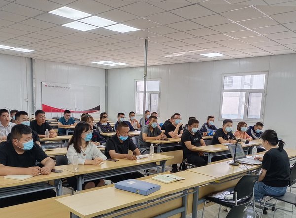 陜煤建設(shè)洗選煤運(yùn)營(yíng)公司：培訓(xùn)學(xué)習(xí)“置頂”  服務(wù)套餐“上門”  精準(zhǔn)幫扶”脫貧“