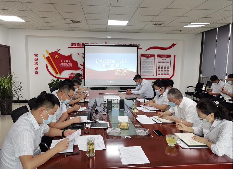 陜煤建設(shè)綠宇公司：開(kāi)展“夯責(zé)任、抓落實(shí)、促管理”的文明環(huán)保主題活動(dòng)