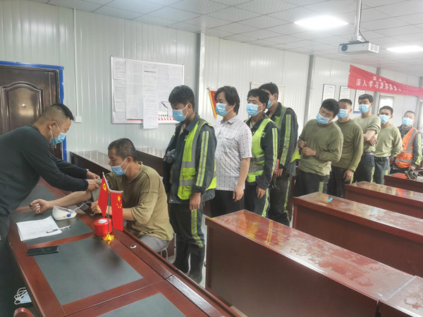 陜煤建設機電安裝公司小保當項目部為職工辦實事暖心窩