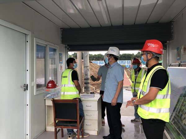 陜煤建設(shè)天工公司渭陽(yáng)佳苑項(xiàng)目部“三查一落實(shí)”保安全