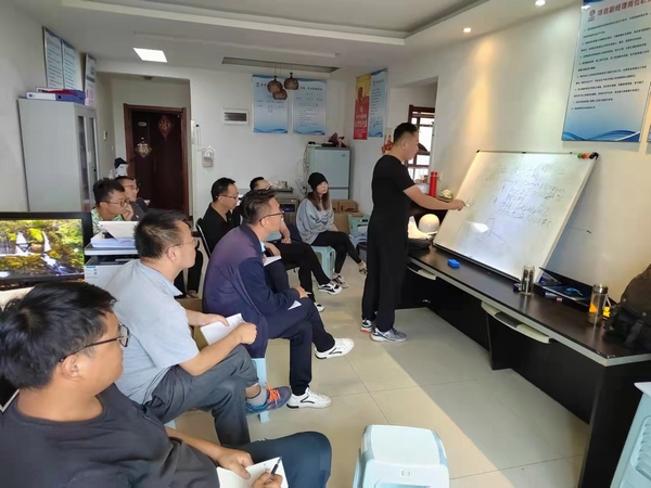 陜煤建設(shè)新城公司積極開展項(xiàng)目部?jī)?nèi)部培訓(xùn)